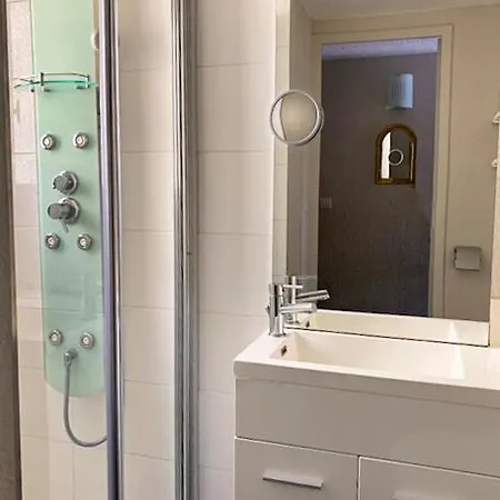 Apartamento 1 Chambre, Mezzanine, Terrasse, Parking Et Piscine, Proche Plage Et Village Naturiste -ref Est21b