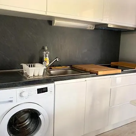 Apartamento 1 Chambre, Mezzanine, Terrasse, Parking Et Piscine, Proche Plage Et Village Naturiste -ref Est21b Agde